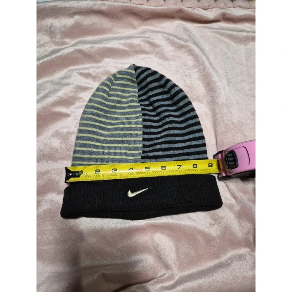 Nike‎ Wake Forest Beanie Reversable With Ventilation